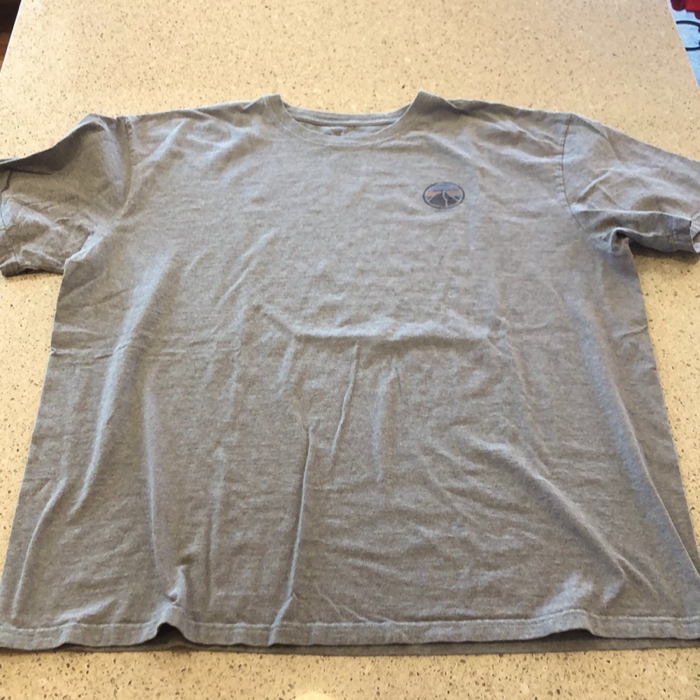 VINTAGE Patagonia Men’s Graphic Tee - Grey - XXL